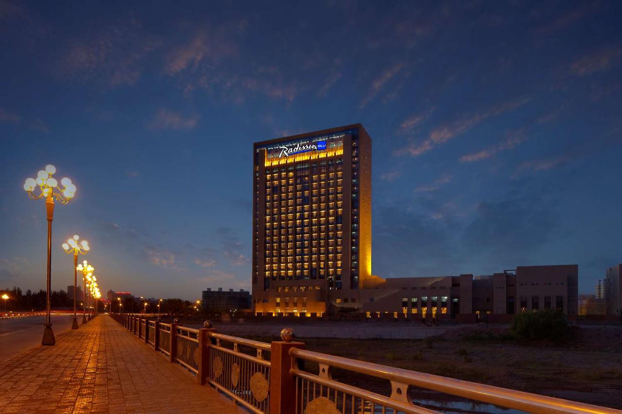 Radisson Blu Hotel Kashgar Bagian luar foto