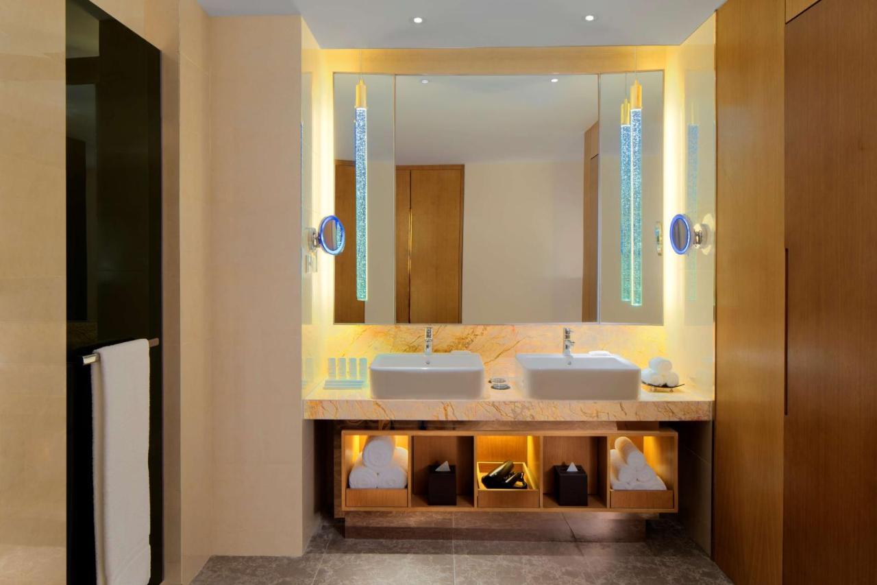 Radisson Blu Hotel Kashgar Bagian luar foto