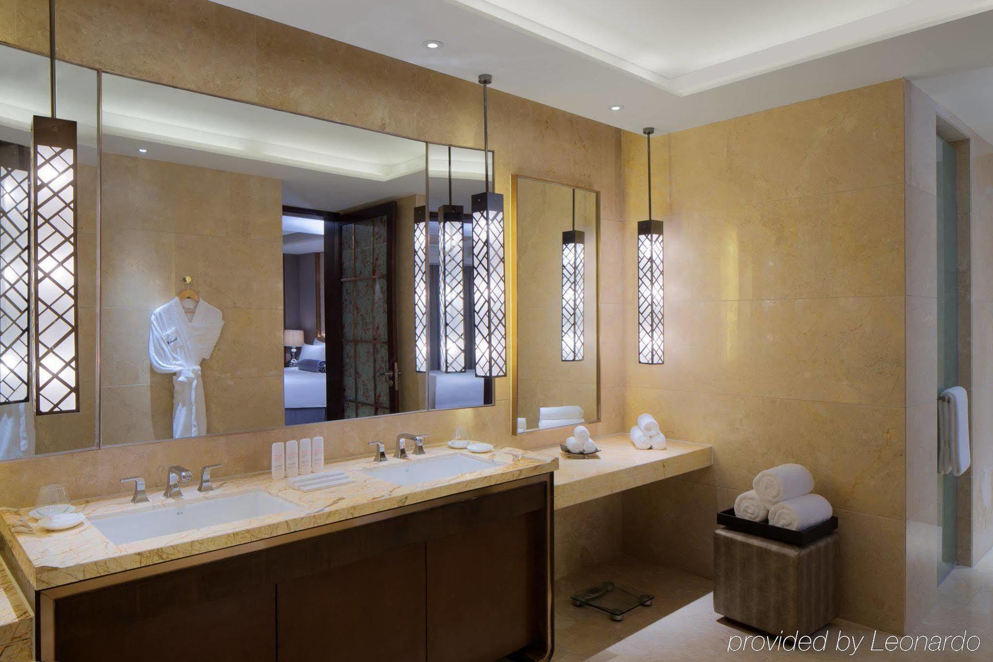 Radisson Blu Hotel Kashgar Bagian luar foto
