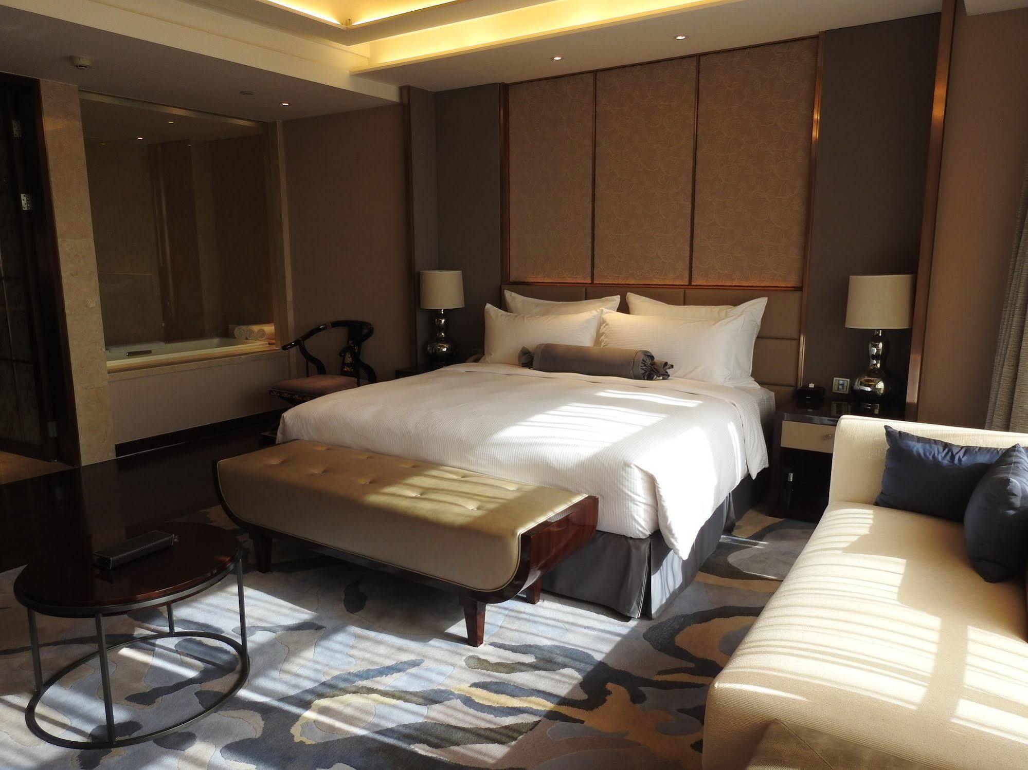 Radisson Blu Hotel Kashgar Bagian luar foto